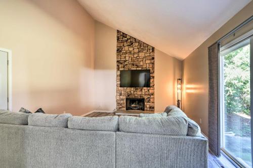 Cozy Duplex Close to Toledo Botanical Garden in Toledo, USA
