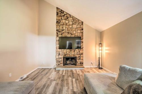 Cozy Duplex Close to Toledo Botanical Garden in Toledo, USA