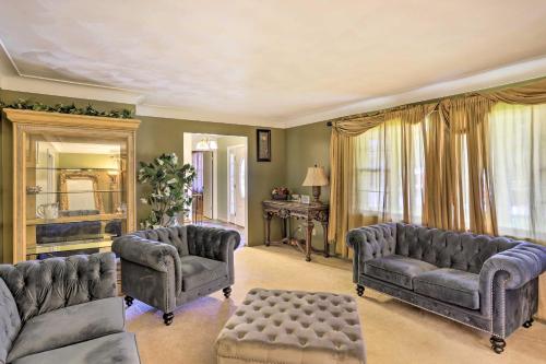 Toledo Home with Direct Golf Course Access! in Toledo, USA