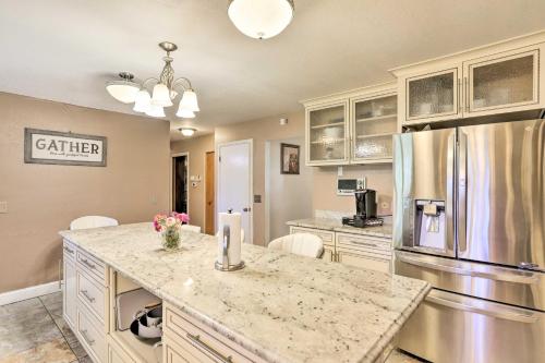 Toledo Home with Direct Golf Course Access! in Toledo, USA