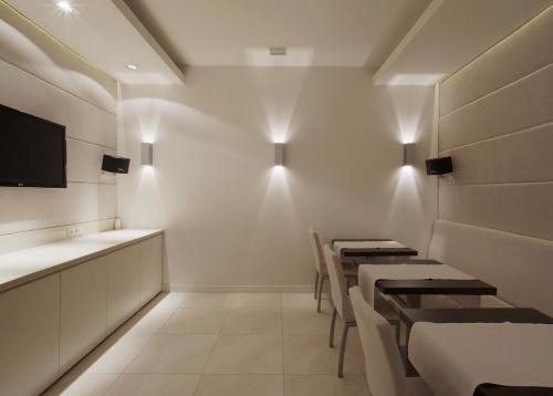 Közös társalgó / TV, Villa & Spa in Lomianki