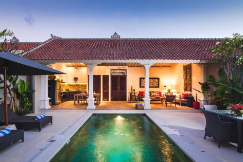 Villa Rua - Stylish luxury, tranquil location in Legian, walk to beach