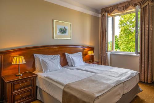 Standard Double Room - Manor House