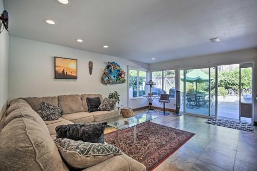 Carlsbad Getaway - Furnished Patio and Pool! in Carlsbad, USA