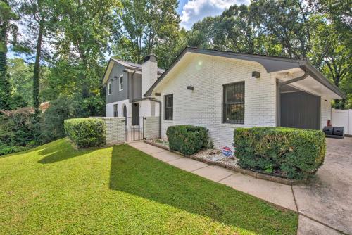 Mableton Home with Private Pool about 15 Mi to ATL!