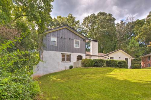 Mableton Home with Private Pool about 15 Mi to ATL!