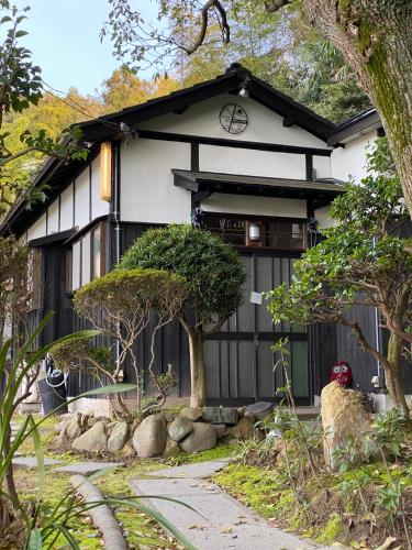 Bamboo Village Guest House - 숙소 외관