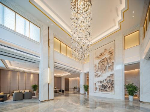 Holiday Inn Zhengzhou Zhongzhou, an IHG Hotel