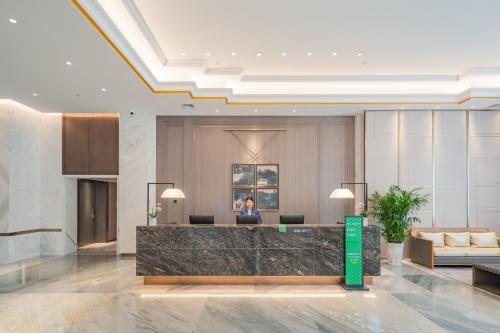 Holiday Inn Zhengzhou Zhongzhou, an IHG Hotel