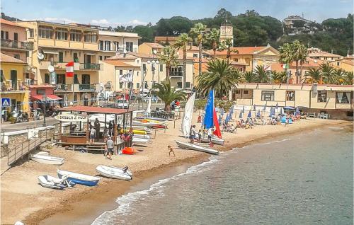 Зовнішній вигляд готелю, Awesome Apartment In Porto Azzurro in Порто Азуро