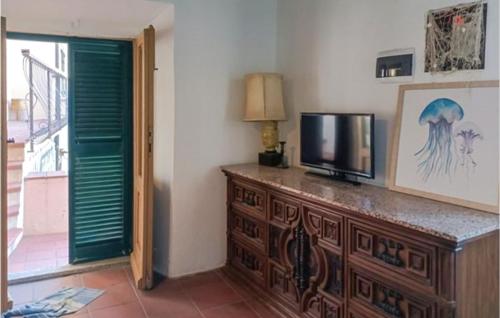 Зовнішній вигляд готелю, Awesome Apartment In Porto Azzurro in Порто Азуро