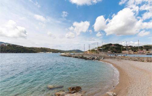 Зовнішній вигляд готелю, Awesome Apartment In Porto Azzurro in Порто Азуро