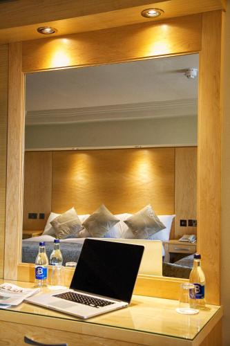 Torc Hotel - image 4