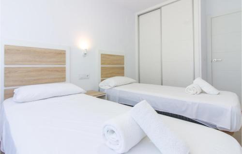 Awesome Apartment In Denia With Wifi, Outdoor Swimming Pool And Swimming Pool photo 4