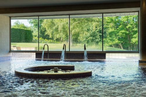 Whatley Manor - image 7