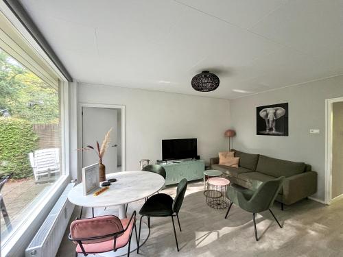  Modern natuurhuisje midden in het bos op de Veluwe - Beau Home in Otterlo