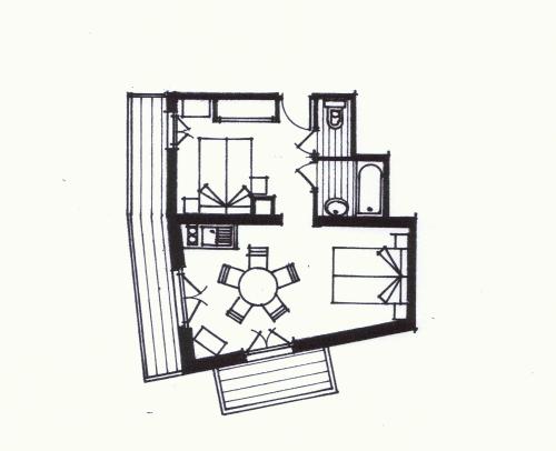 1 queen bed, 2 twin beds