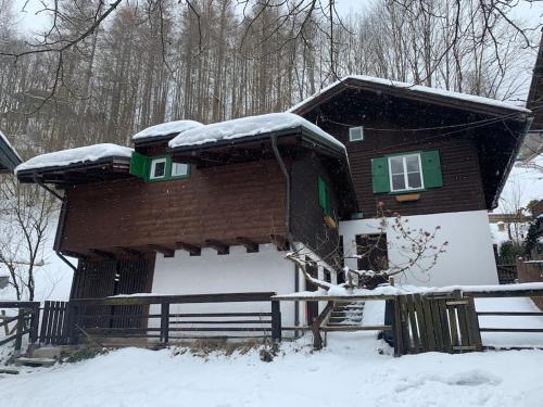 Kleine Alpenhütte in Lend neben der Salzach - Chalet - Lend