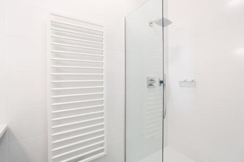 Pink Grapefruit City Condo - image 4