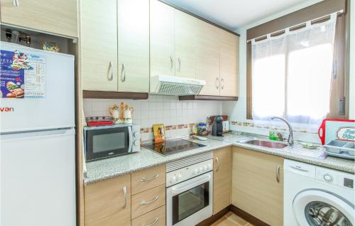 Beautiful Apartment In guilas With Kitchen