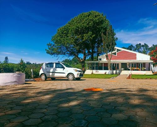 Nilgiris Inn By Lexstays Kotagiri, Ooty