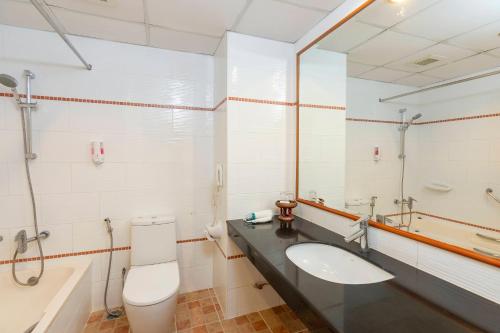 room detail thumbnail 2