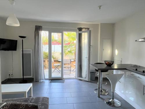 T1 bis confortable avec terrasse, parking privé, proche thermes - FR-1-495-111 (T1 bis confortable avec terrasse, parking prive, proche thermes - FR-1-495-111) in Espelette