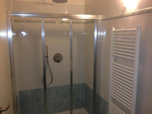 Double or Twin Room image 7