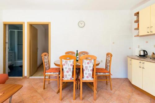 House Marina - image 13