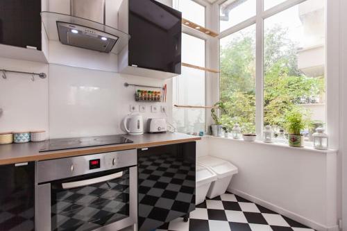 R Appartement Cosy Orangerie 120 m2 pour 6 personne parking gratuit proche centre, Strasburg (zdjęcie 4)