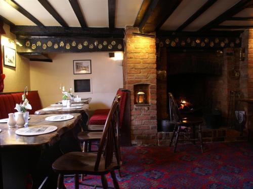 酒吧/高級酒吧, 撒拉遜海德酒店 (The Saracens Head) in 阿默舍姆