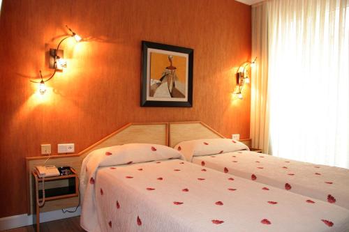 Hostal Paris - image 5