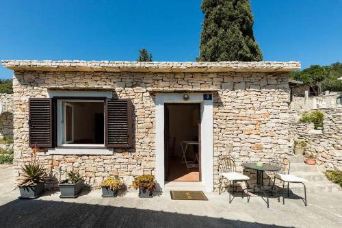 House Marina - image 11