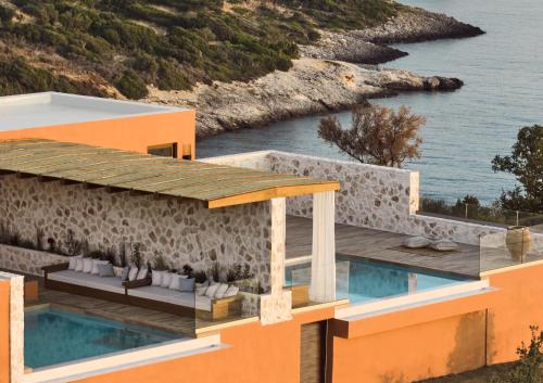 Фасада на хотела, White Springs Retreat in Koroni
