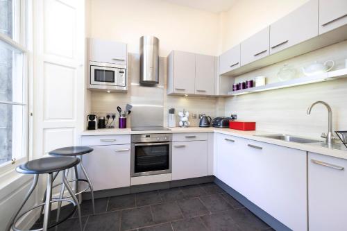 Picture of Joivy Contemporary Flat In The New Town