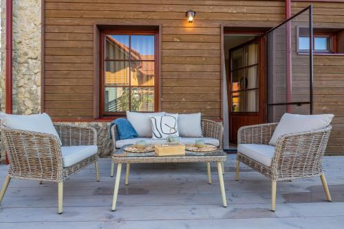 Skats, SEA SALT home - Karkle - by Hello Sea homes in Karkle