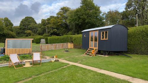 Shepherds Hut at Cedar Gables