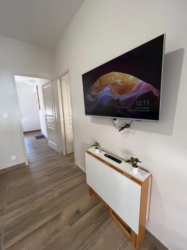 Appartement rénové à 15min de Lyon