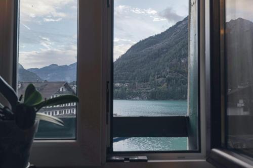 Una Civetta sul Lago 5
