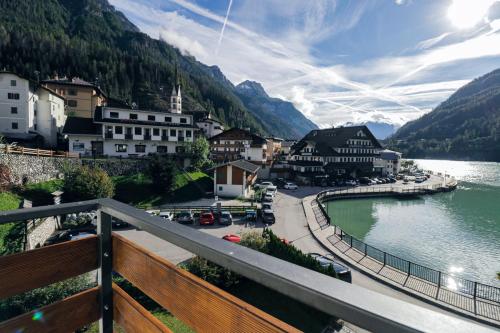  Una Civetta sul Lago in Alleghe