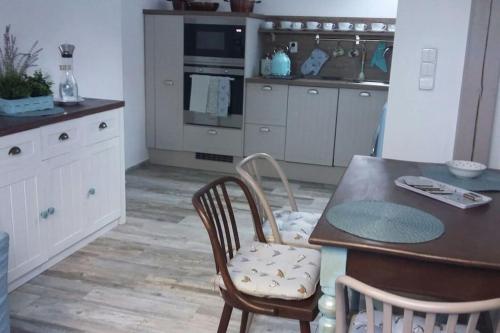 Srní-Modrý podkroví byt /dvojdomek u hotelu Vydra (Srni-Modry podkrovi byt /dvojdomek u hotelu Vydra) in 簡妮