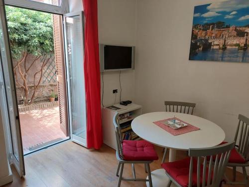 CASA ANNA 5 STELLE - Apartment with garden, Roma (foto 3)