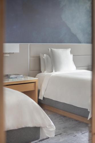 Room Two Double Beds - City View  image 4