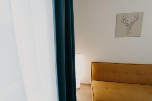 Apartamentul Galben
