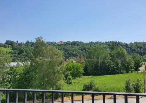 Apartment with Mountain View