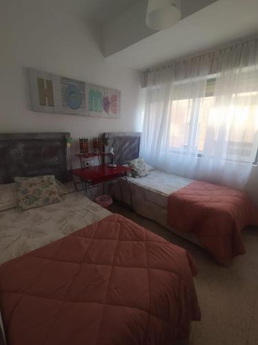 Céntrico piso con aparcamiento gratuito Céntrico piso con aparcamiento gratuito