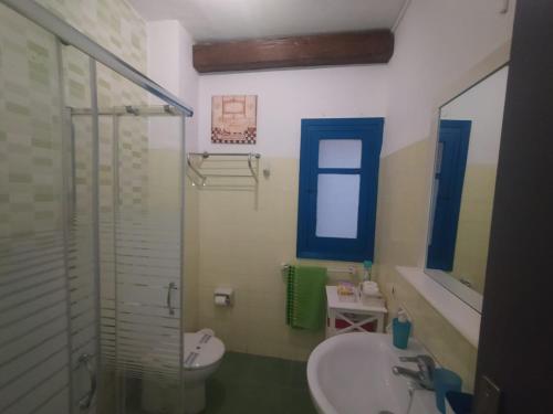 Céntrico piso con aparcamiento gratuito Céntrico piso con aparcamiento gratuito