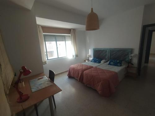 Céntrico piso con aparcamiento gratuito Céntrico piso con aparcamiento gratuito