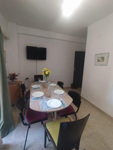 Céntrico piso con aparcamiento gratuito Céntrico piso con aparcamiento gratuito