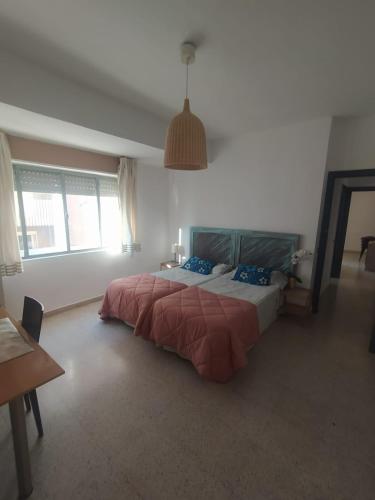 Céntrico piso con aparcamiento gratuito Céntrico piso con aparcamiento gratuito